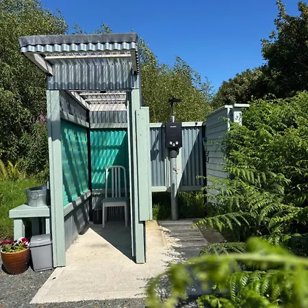 Fern Valley Tiny House شاليه *